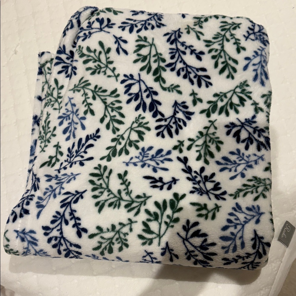 Floral Patterned Blanket(Ships from OR)